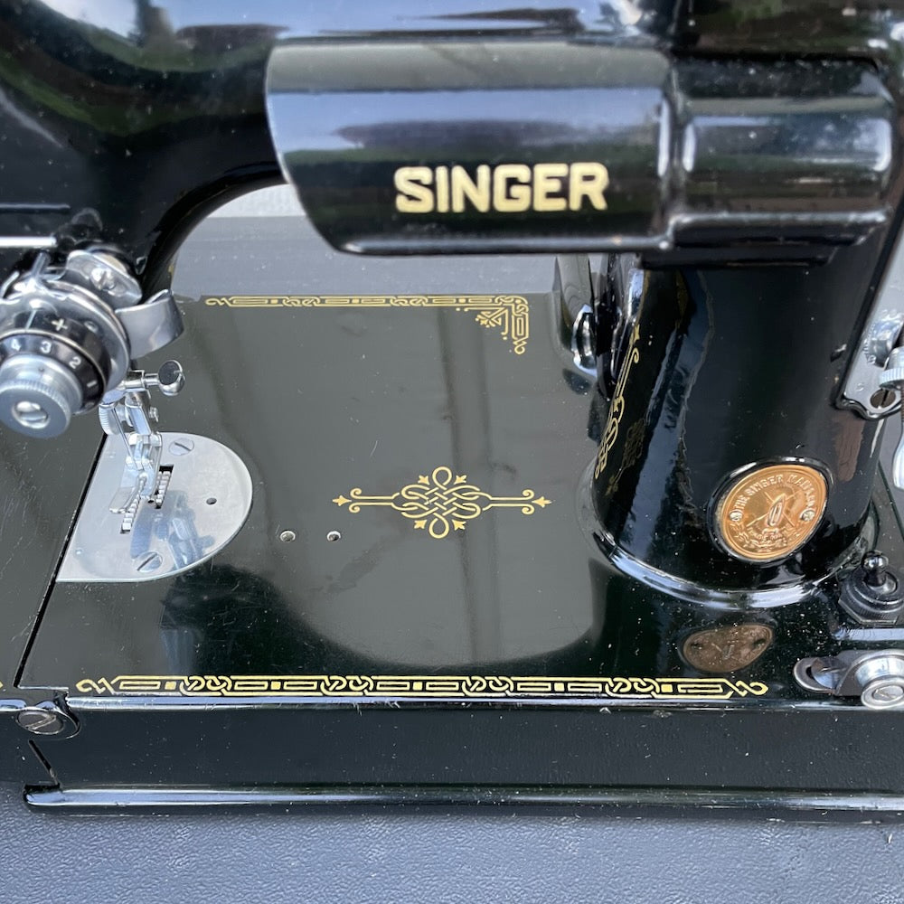 1949 Singer 221 Featherweight For Sale. US Voltage. EF162255
