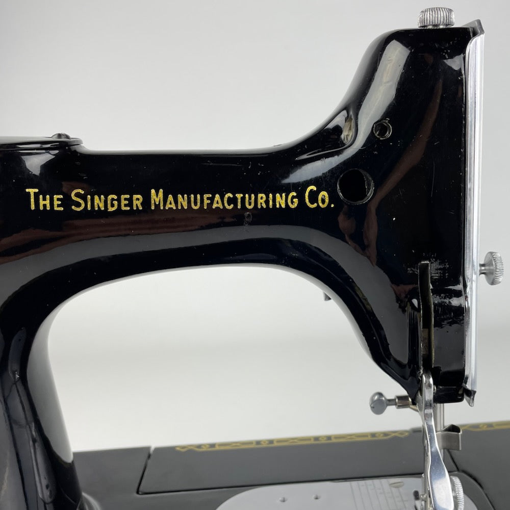Singer 222K Featherweight  red S