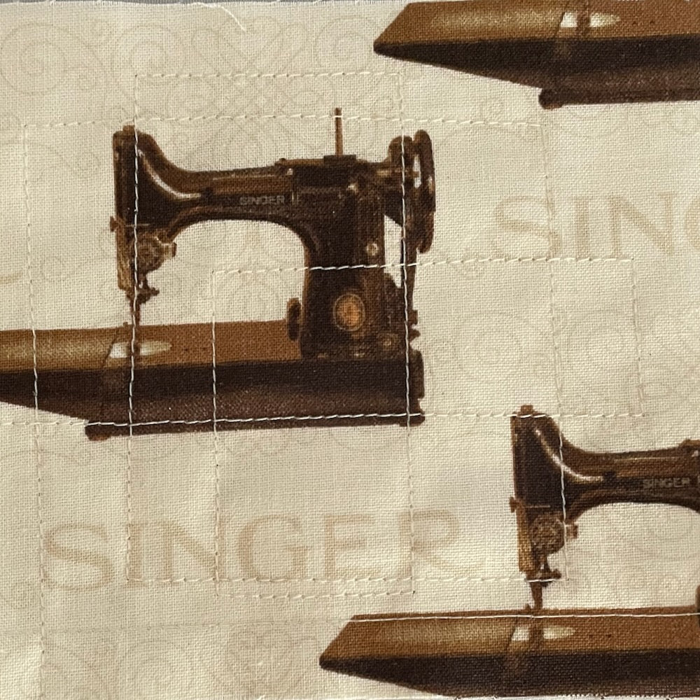 1952 Singer 221 Featherweight For Sale. US Voltage. EH138011.