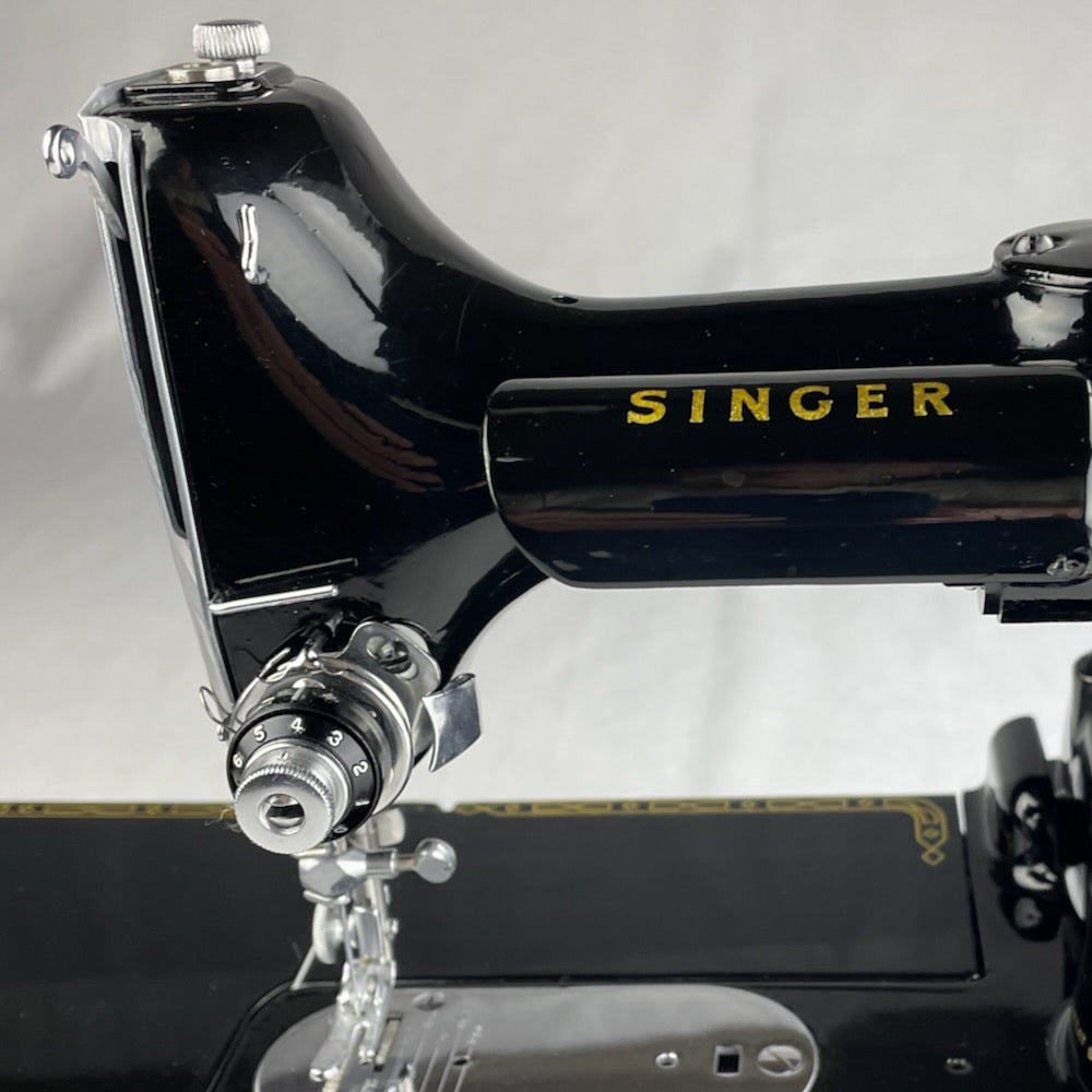 1956  Singer 222K Featherweight for Sale. EL684798. US Voltage.