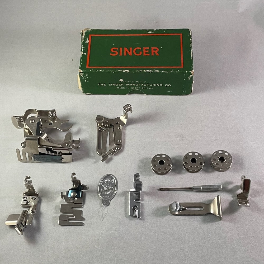 .1 - 1951 Singer 221 Featherweight For Sale,  EG712508. US Voltage.