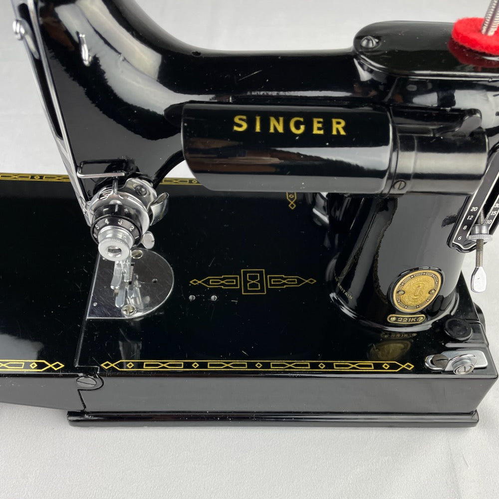 1 - 1958 Singer 221K Featherweight For Sale,  EN826894. US Voltage.