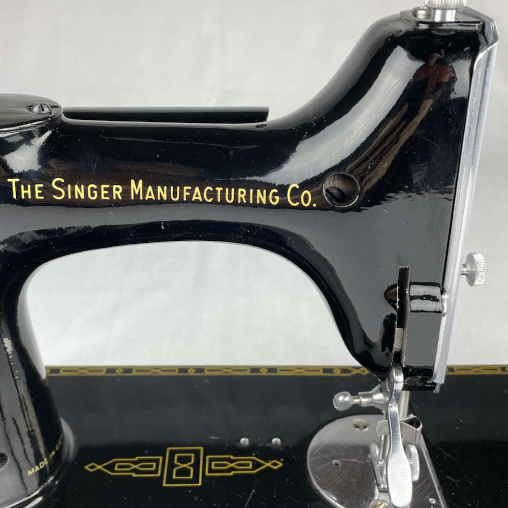 1 - 1958 Singer 221K Featherweight For Sale,  EN826894. US Voltage.