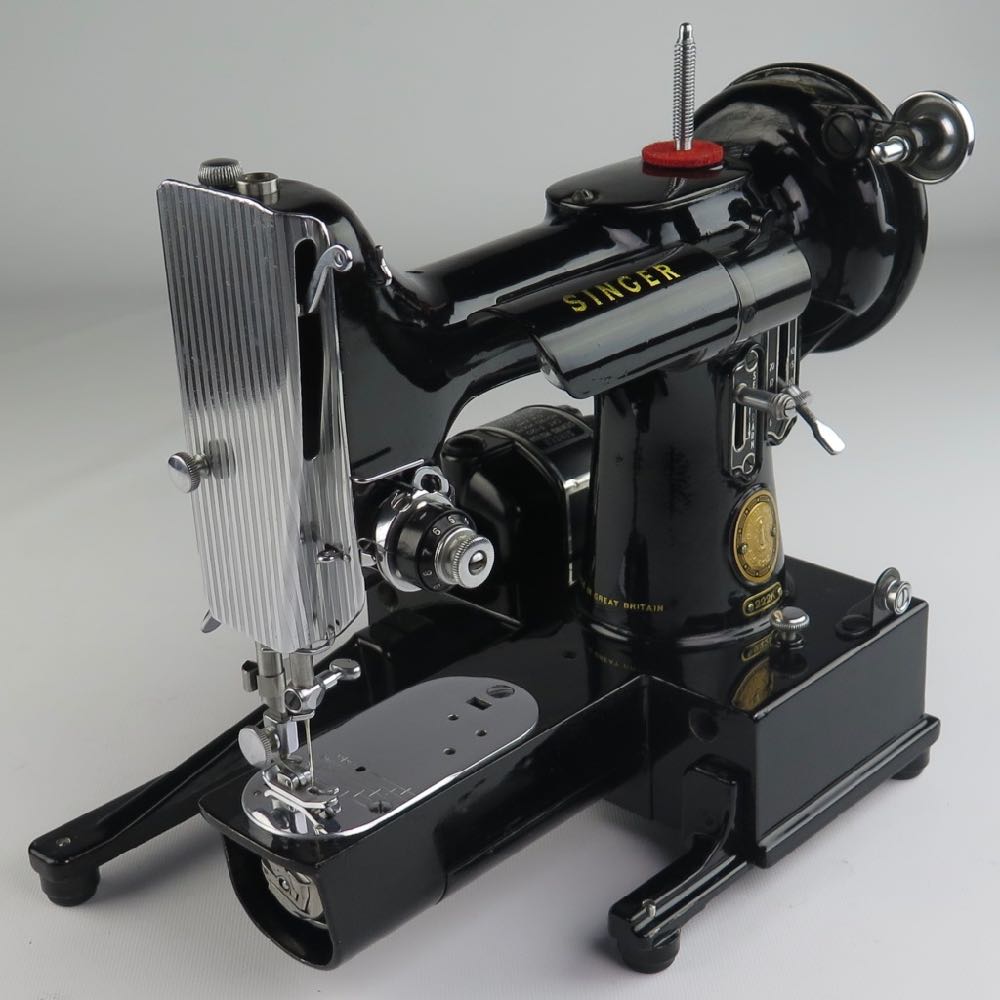 Singer 222K Featherweight Sewing Machine For Sale. EK632705. – Fabulous ...