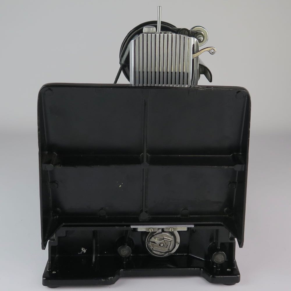 1851-1951 Singer 221 Centennial - EG710909. USA Voltage..